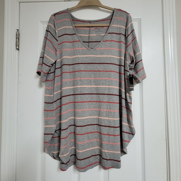 Torrid NWT Super Soft Knit Gray Pink Stripe Short Sleeve Favorite Tunic Shirt. - Picture 5 of 10